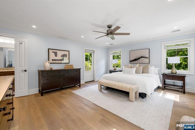 425 Clinton Avenue, Wyckoff, NJ 07481
