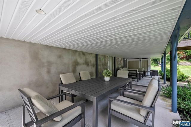 425 Clinton Avenue, Wyckoff, NJ 07481