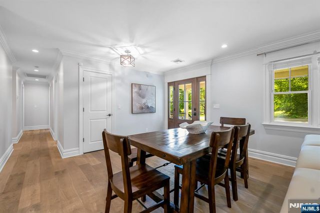 425 Clinton Avenue, Wyckoff, NJ 07481