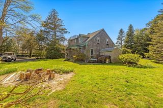 58 Loomis Ln, Barnstable, MA 02632