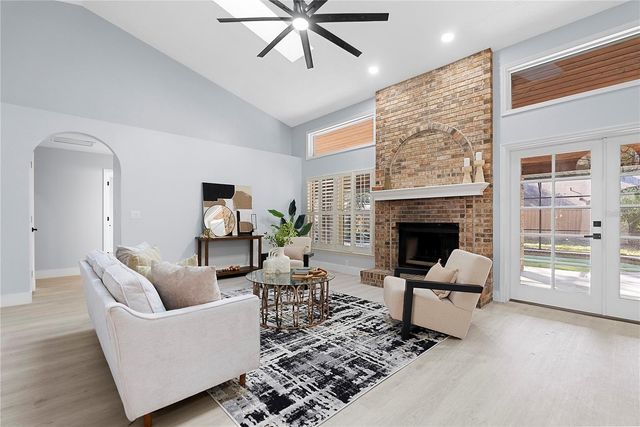 240 SHADY OAKS CIRCLE, Lake Mary, FL 32746