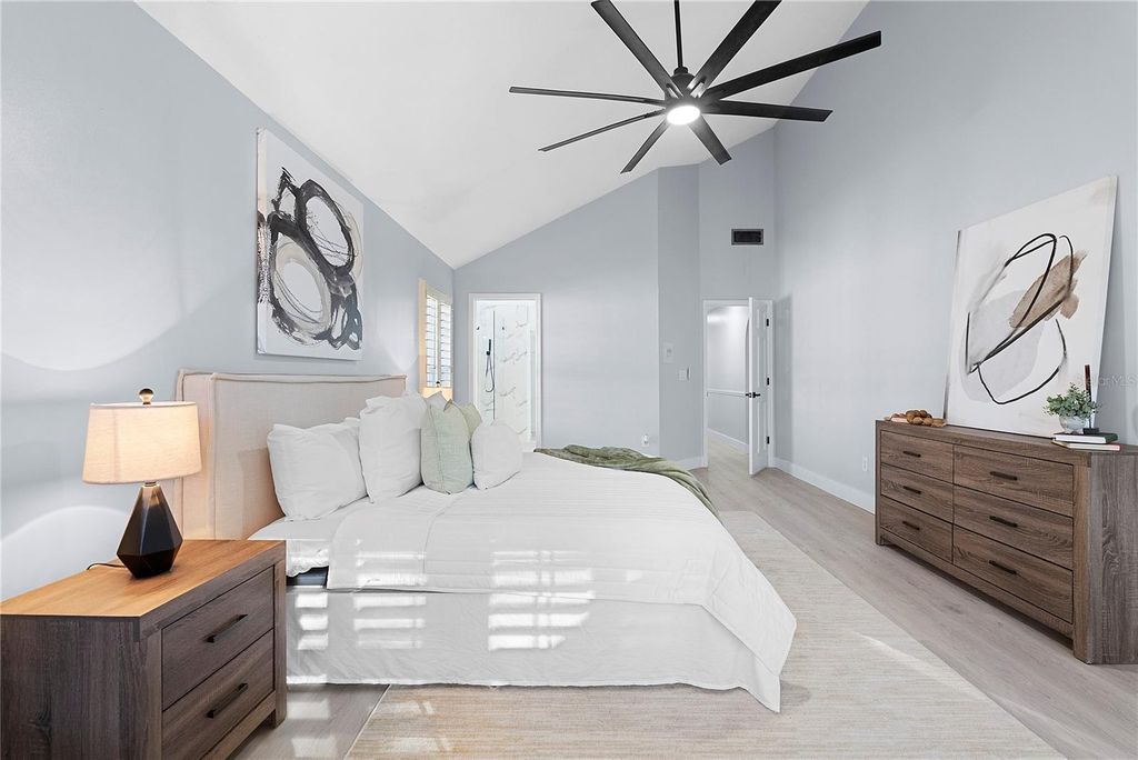 Image 16 of property listing at 240 SHADY OAKS CIRCLE, Lake Mary, FL 32746