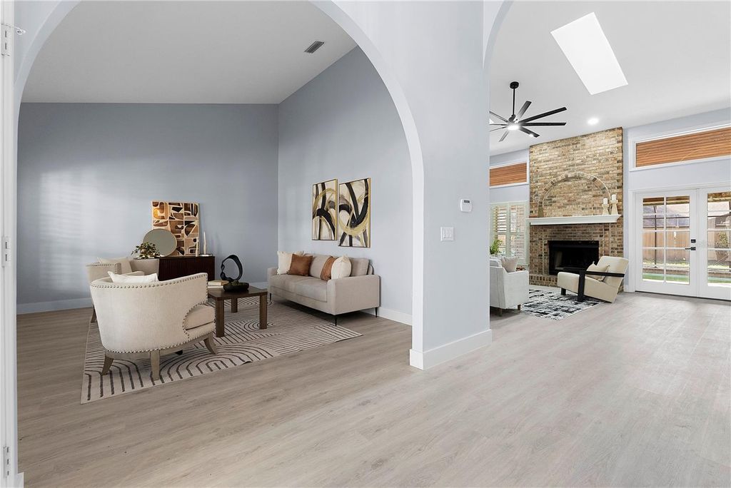 Image 3 of property listing at 240 SHADY OAKS CIRCLE, Lake Mary, FL 32746