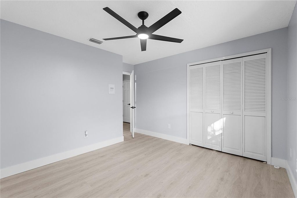 Image 22 of property listing at 240 SHADY OAKS CIRCLE, Lake Mary, FL 32746