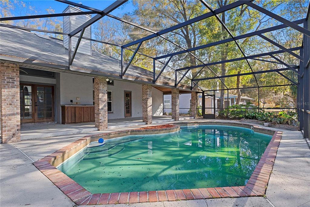 Image 33 of property listing at 240 SHADY OAKS CIRCLE, Lake Mary, FL 32746