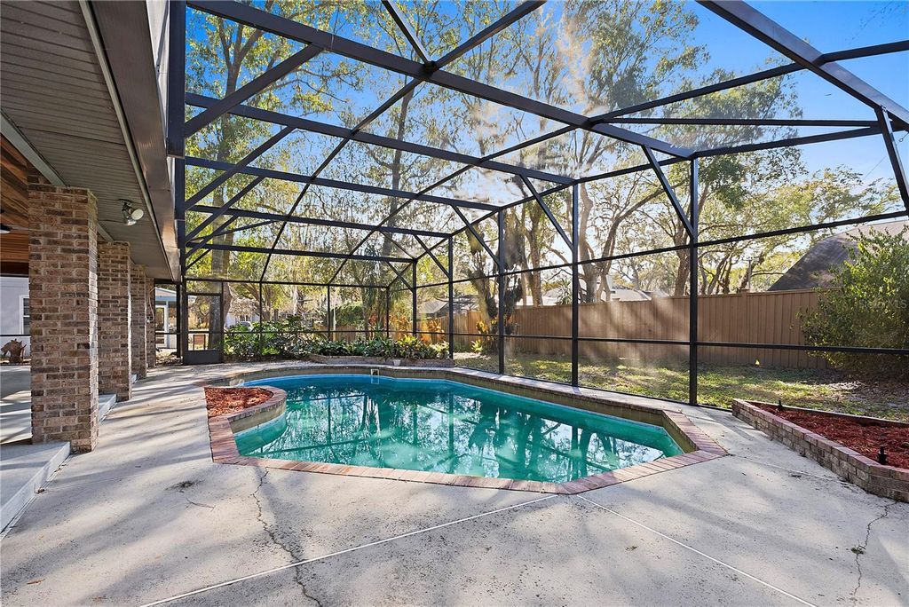 Image 34 of property listing at 240 SHADY OAKS CIRCLE, Lake Mary, FL 32746