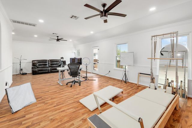 2304 Brittway LN, Cedar Park, TX 78613