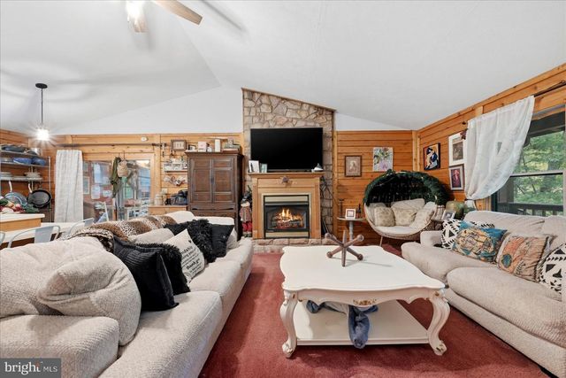 417 IRONWOOD RD, Mount Jackson, VA 22842