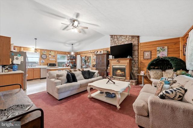 417 IRONWOOD RD, Mount Jackson, VA 22842