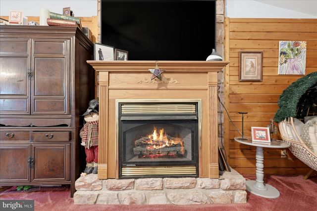 417 IRONWOOD RD, Mount Jackson, VA 22842