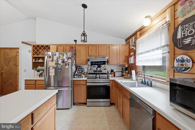 417 IRONWOOD RD, Mount Jackson, VA 22842
