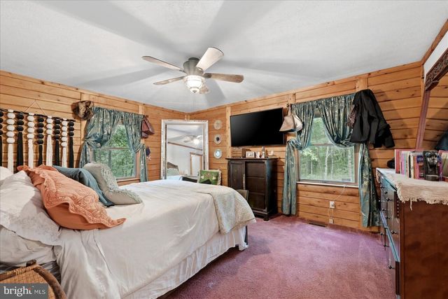 417 IRONWOOD RD, Mount Jackson, VA 22842