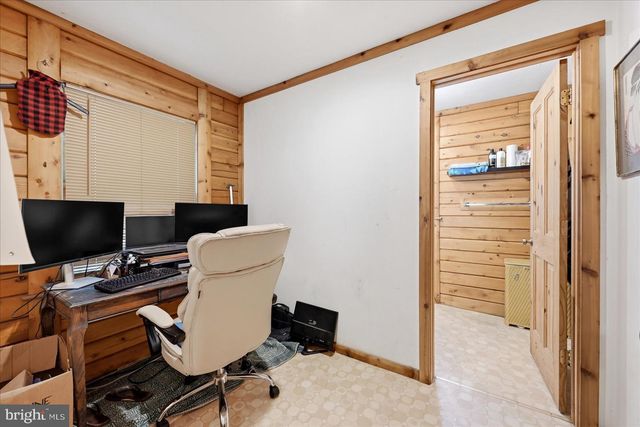 417 IRONWOOD RD, Mount Jackson, VA 22842