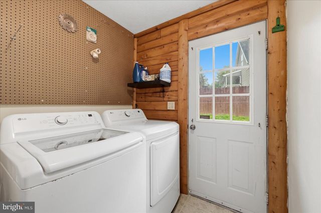 417 IRONWOOD RD, Mount Jackson, VA 22842