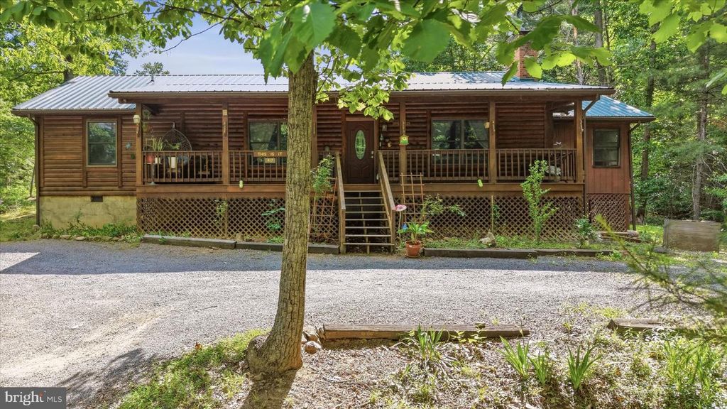 417 IRONWOOD RD, Mount Jackson, VA 22842