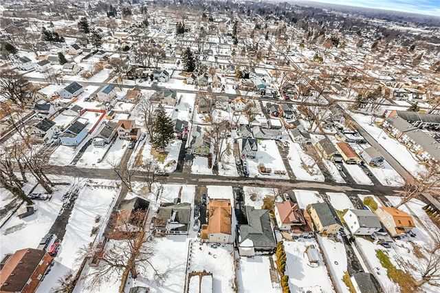 443 Crossfield Road, Irondequoit, NY 14609