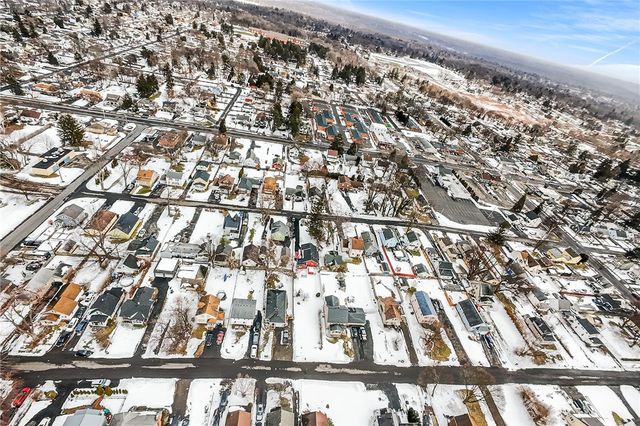 443 Crossfield Road, Irondequoit, NY 14609