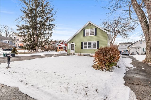 443 Crossfield Road, Irondequoit, NY 14609