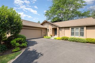 3 Shadow Pines Dr, Penfield, NY 14526
