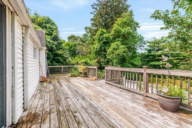 221 Huntington Bay Road, Halesite, NY 11743