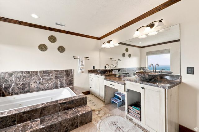 5758 S WASATCH BLVD, Holladay, UT 84121