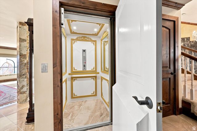 5758 S WASATCH BLVD, Holladay, UT 84121