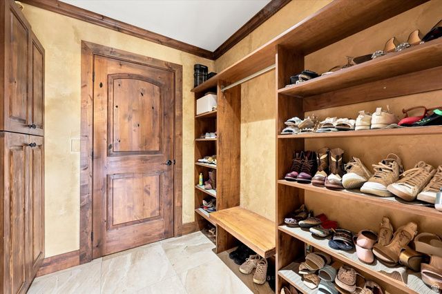 5758 S WASATCH BLVD, Holladay, UT 84121