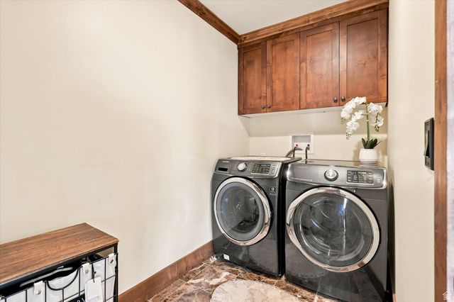 5758 S WASATCH BLVD, Holladay, UT 84121