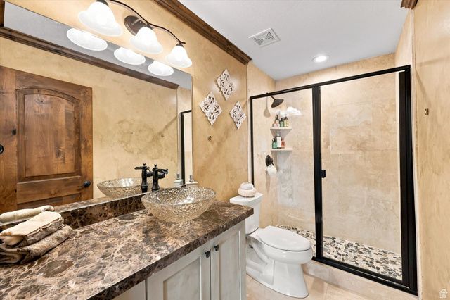 5758 S WASATCH BLVD, Holladay, UT 84121