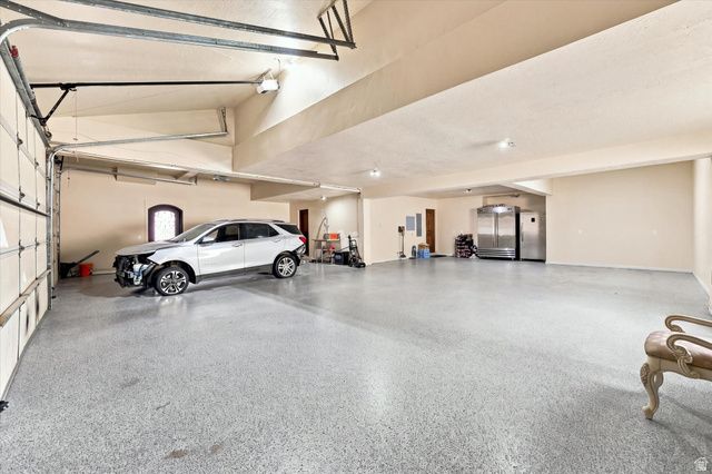 5758 S WASATCH BLVD, Holladay, UT 84121