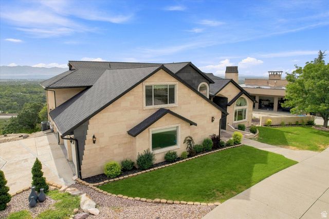 5758 S WASATCH BLVD, Holladay, UT 84121