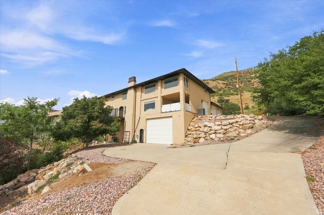 5758 S WASATCH BLVD, Holladay, UT 84121