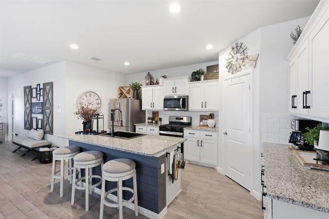 124 Orchard Pines Place, Boyd, TX 76023