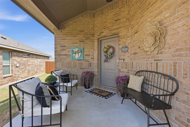 124 Orchard Pines Place, Boyd, TX 76023