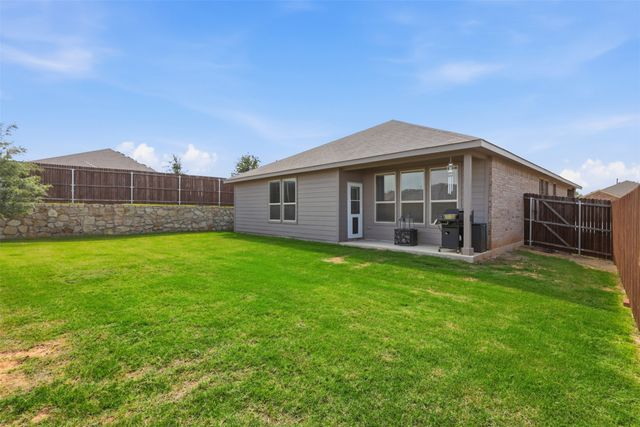 124 Orchard Pines Place, Boyd, TX 76023