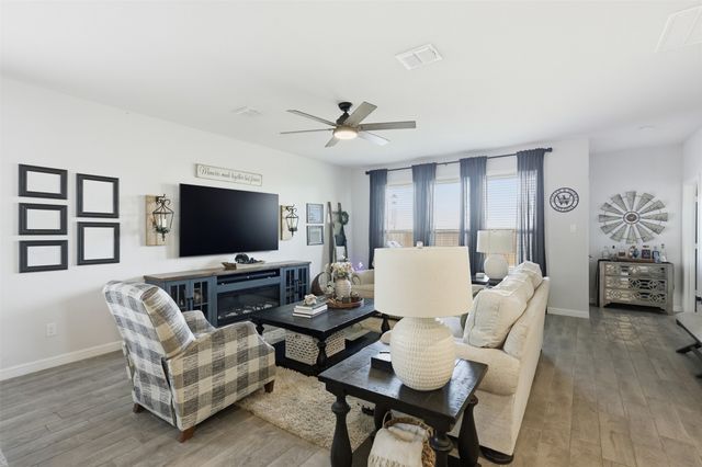 124 Orchard Pines Place, Boyd, TX 76023