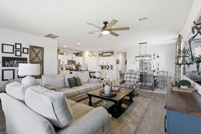 124 Orchard Pines Place, Boyd, TX 76023