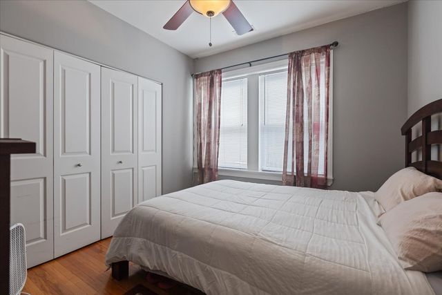 7050 N Damen Avenue 3S, Chicago, IL 60645