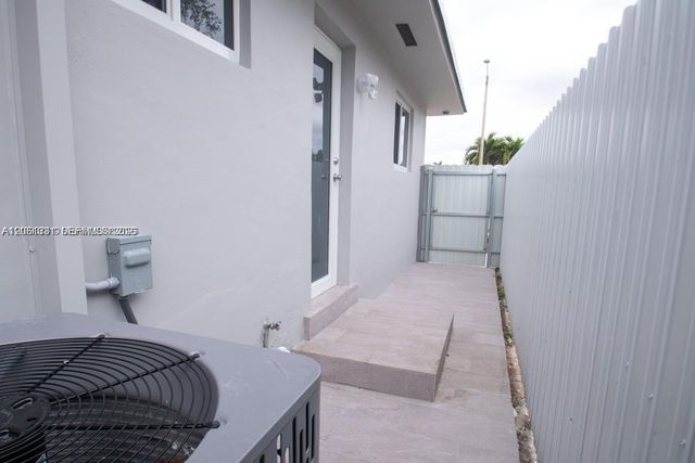 233-B NW 53rd Ave 1, Miami, FL 33126