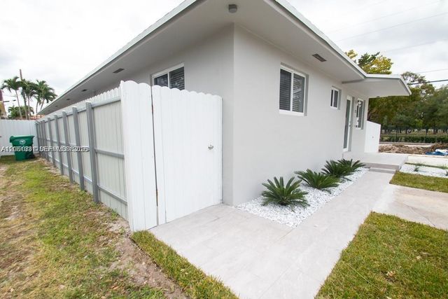 233-B NW 53rd Ave 1, Miami, FL 33126
