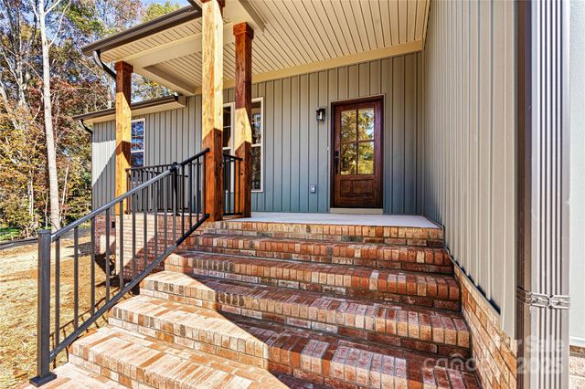 2050 Hermit Trail, Newton, NC 28658