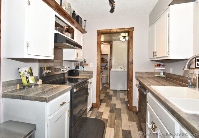 300 N Wildhorse Street, Skiatook, OK 74070