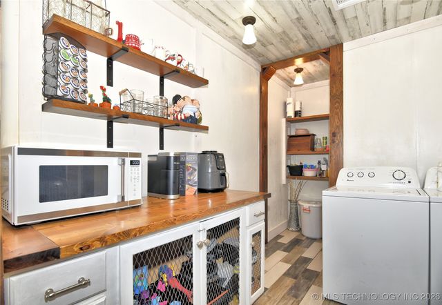 300 N Wildhorse Street, Skiatook, OK 74070