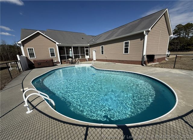 5640 Saddleback Trail, Wade, NC 28395