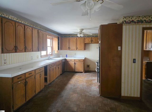 3675 Reidville Road, Spartanburg, SC 29301