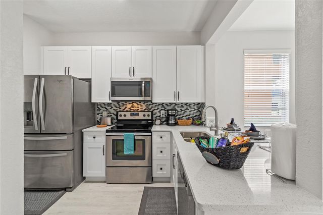 4040 CALABRIA AVENUE, Davenport, FL 33897