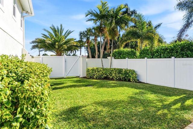 1725 BAYWOOD DRIVE, Sarasota, FL 34231