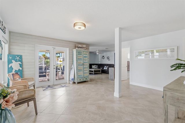 1725 BAYWOOD DRIVE, Sarasota, FL 34231