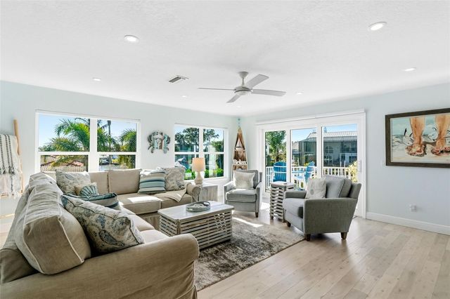 1725 BAYWOOD DRIVE, Sarasota, FL 34231