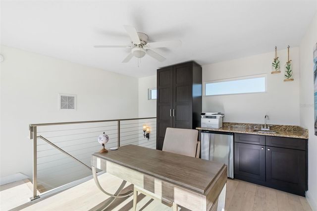 1725 BAYWOOD DRIVE, Sarasota, FL 34231